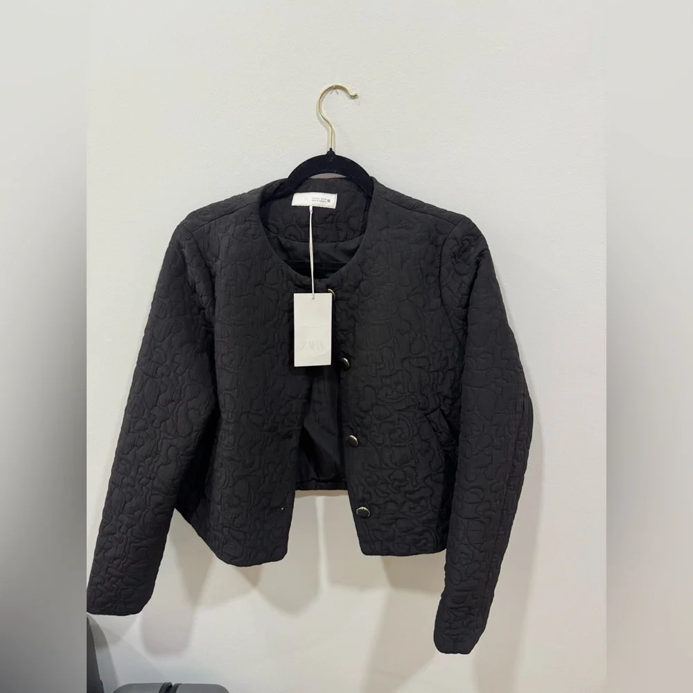 Zara round neck